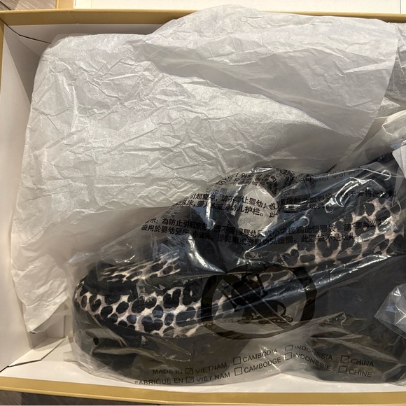 Brand new Michael Kors Cameron women Platform Loafers – Leopard Print 9! - Picture 12 of 13